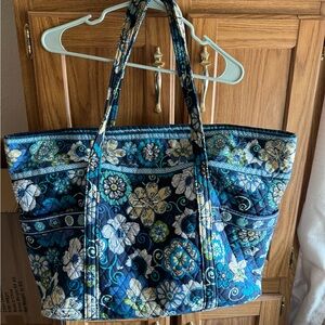 Vera Bradley Grand Tote Blue Paisley XL
